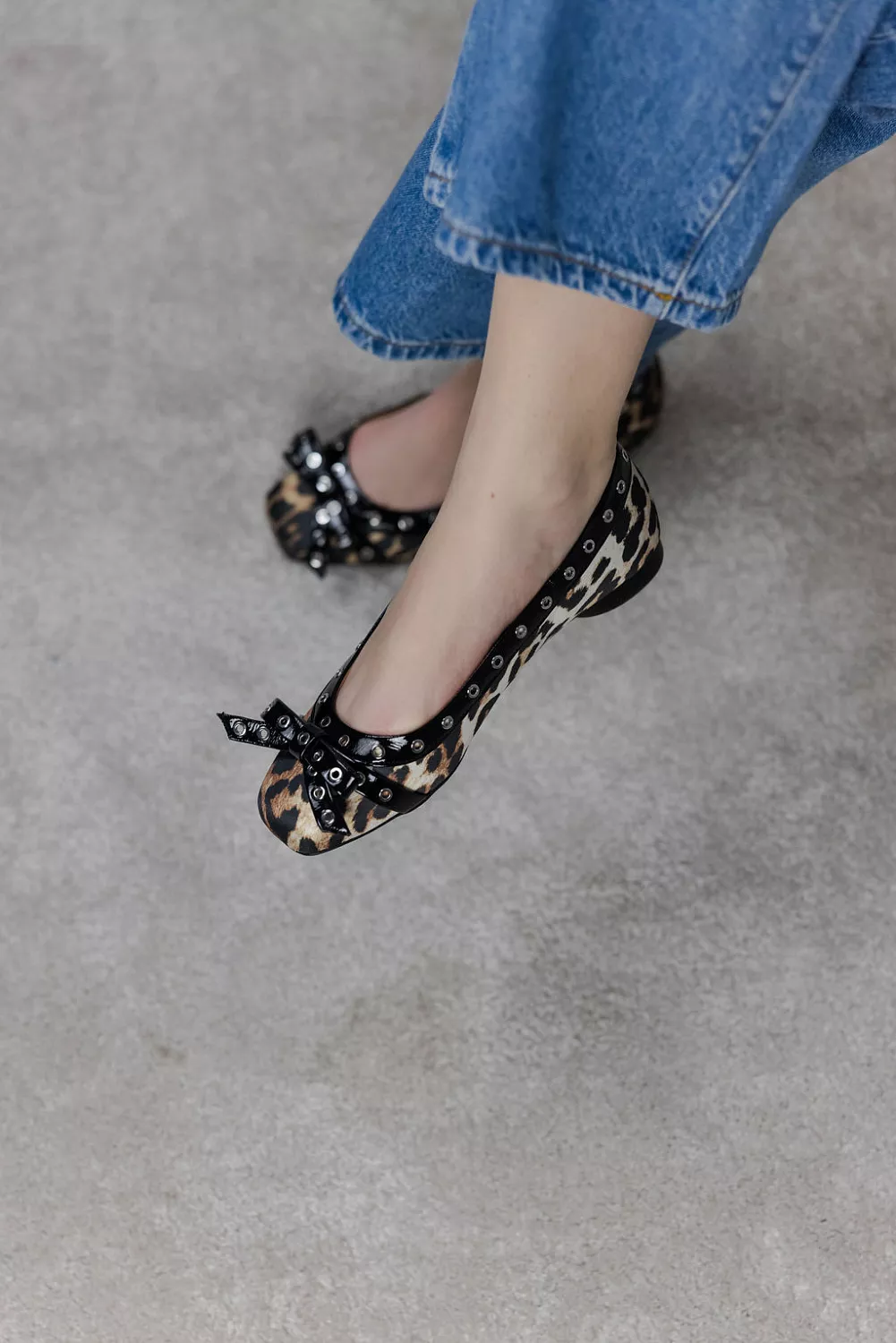 Eyelets Bow Ballerina Satin Print Leopard Print | Carma